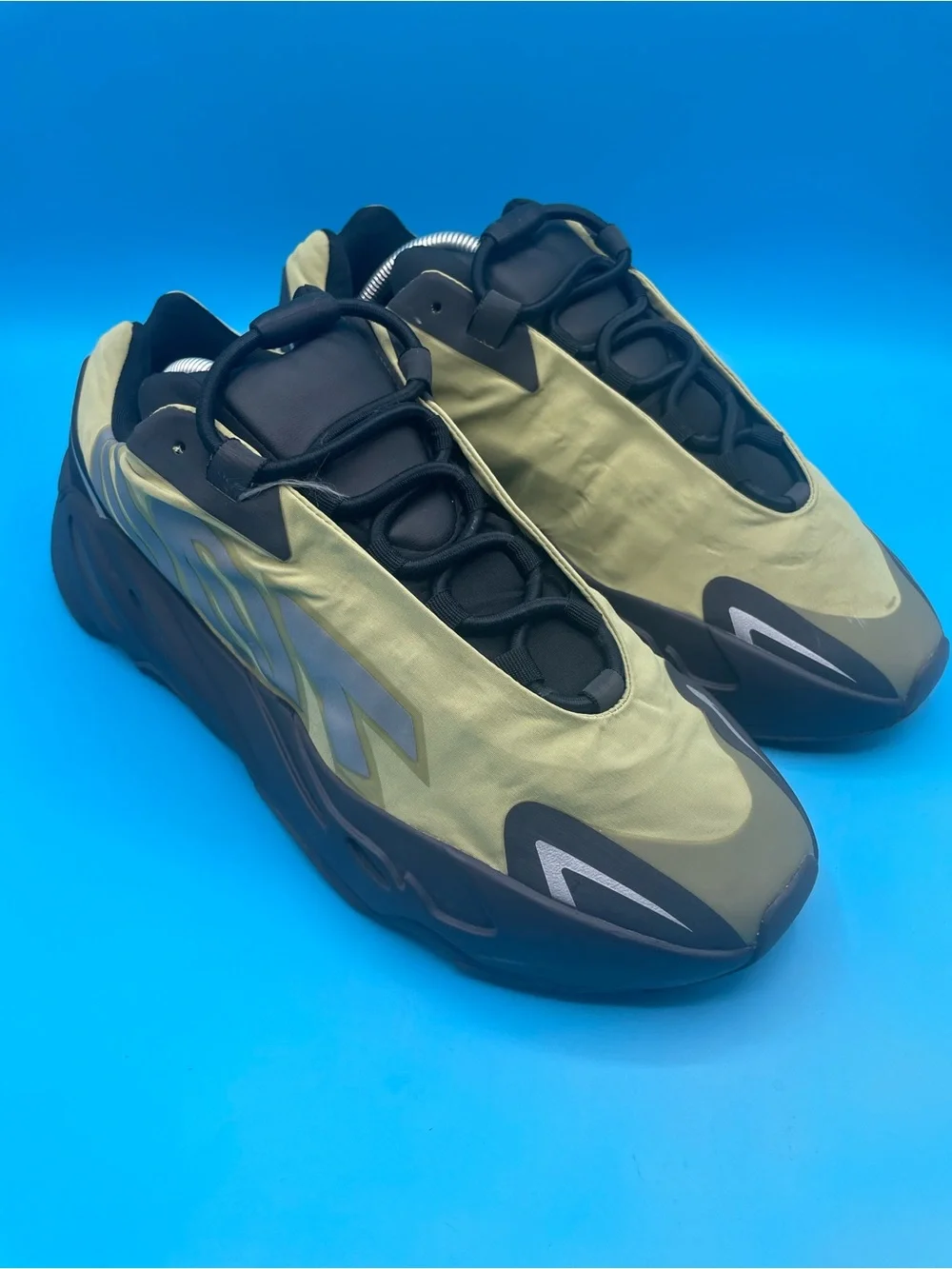 Adidas Yeezy Boost 700 MNVN Resin